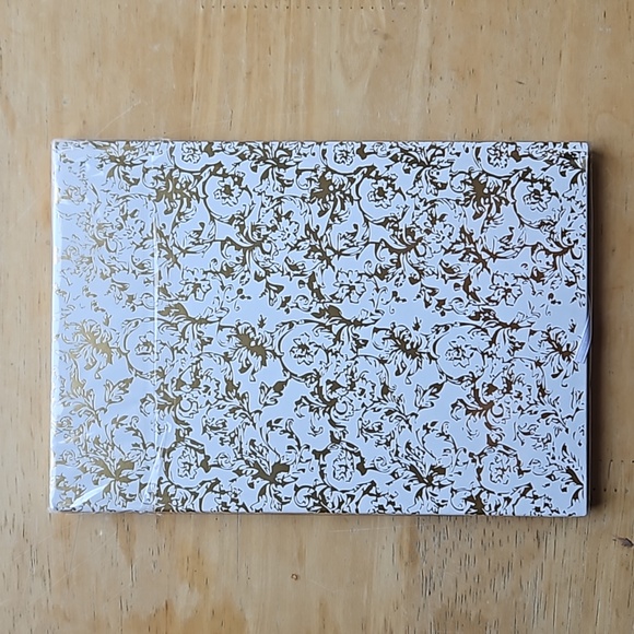 DIOR JOURNAL - Picture 5 of 10